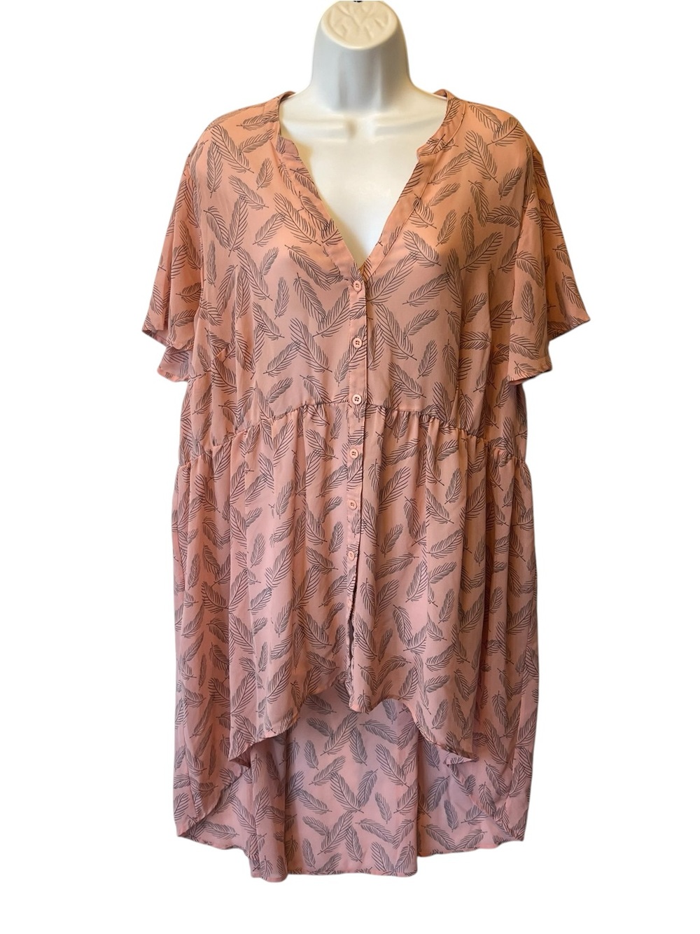 Torrid tunic blouse 2X Pink feathers Semi sheer Short sleeves V-neck Womens top